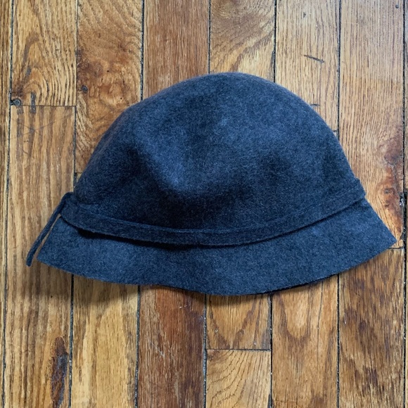 Banana Republic | gray hat - Picture 3 of 7